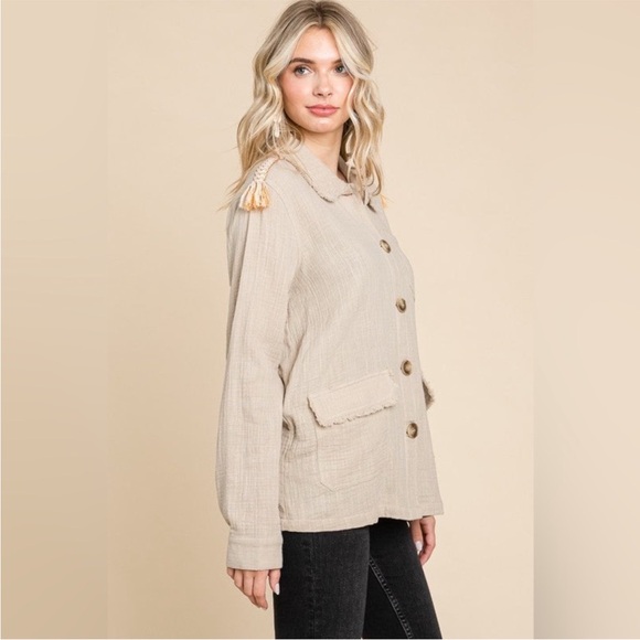 🍁 NWT Aztec Shacket - Picture 4 of 15